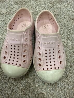 Native Kids Slip-On Water Shoes in Light Pink with White Toe